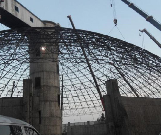 北流网架分条或分块安装法